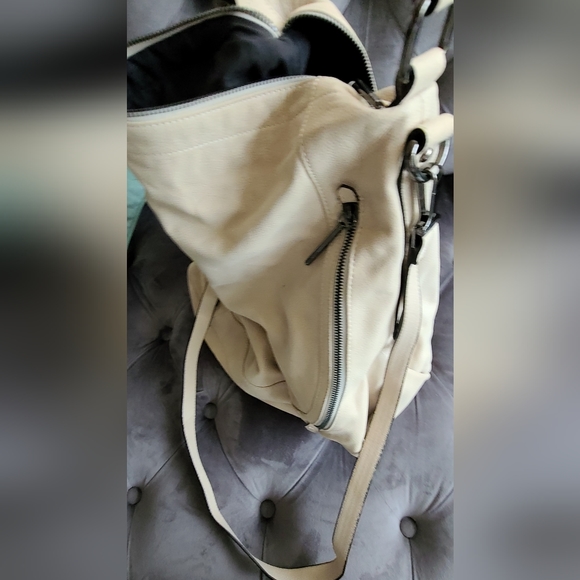 Elliott Lucca Designer Cream Tan Beige Crossbody Purse Handbag - Picture 3 of 11